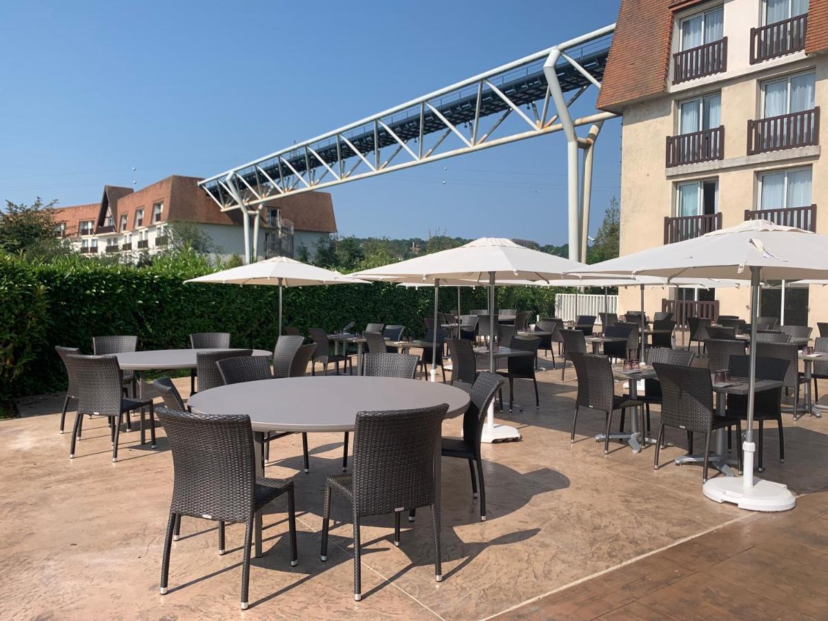 Amiraute Hotel Golf Deauville Touques Eksteriør billede
