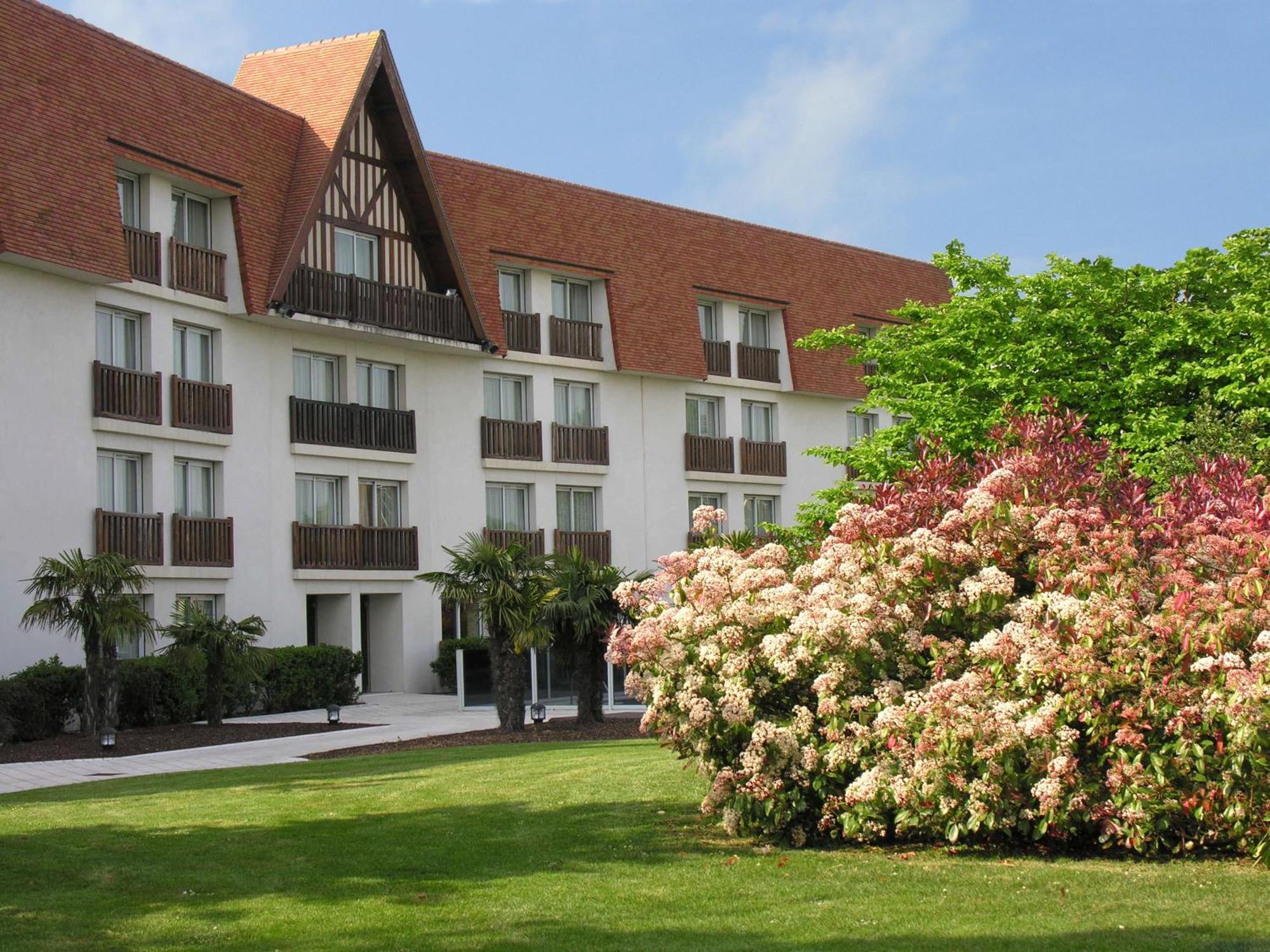Amiraute Hotel Golf Deauville Touques Eksteriør billede