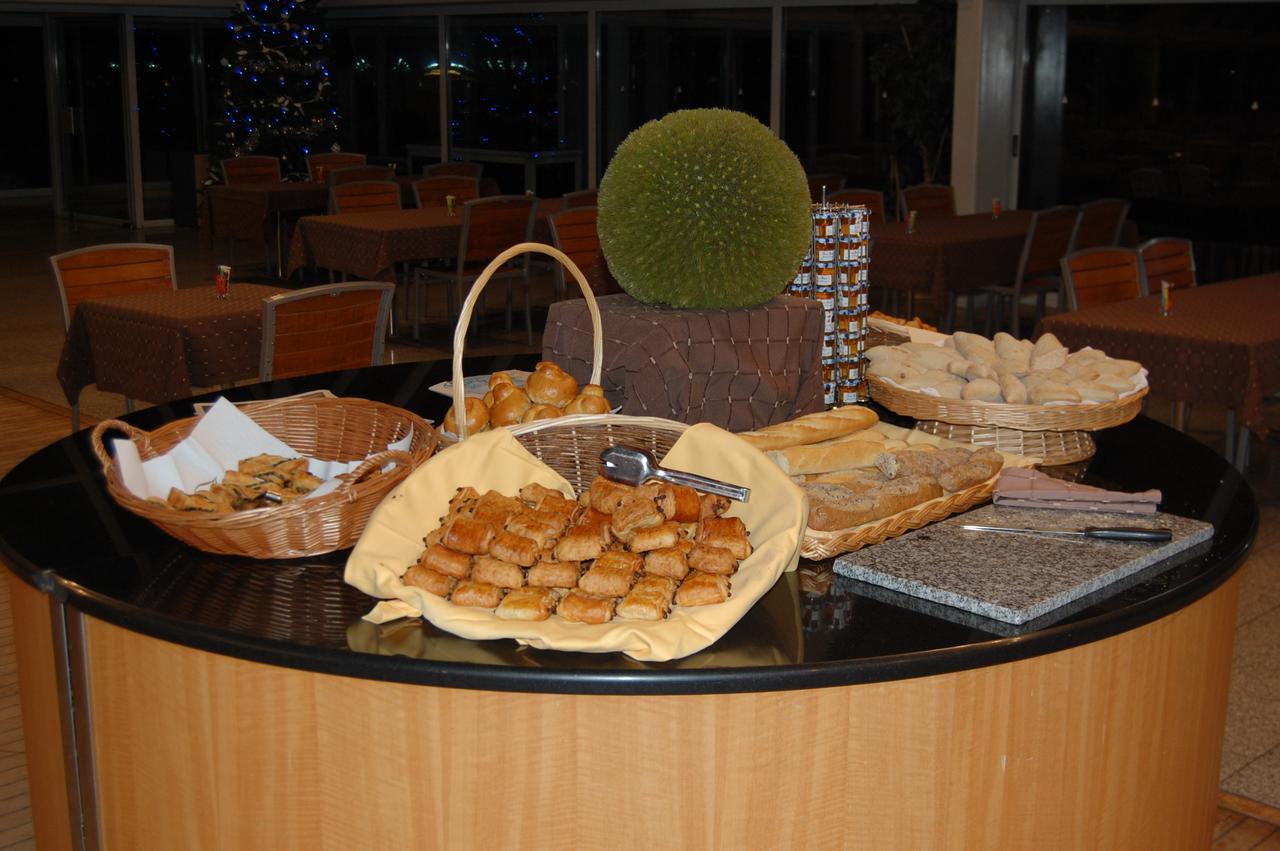 Amiraute Hotel Golf Deauville Touques Eksteriør billede