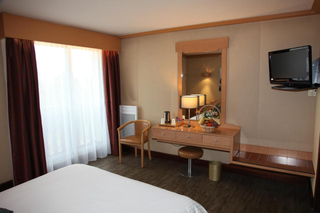 Amiraute Hotel Golf Deauville Touques Eksteriør billede