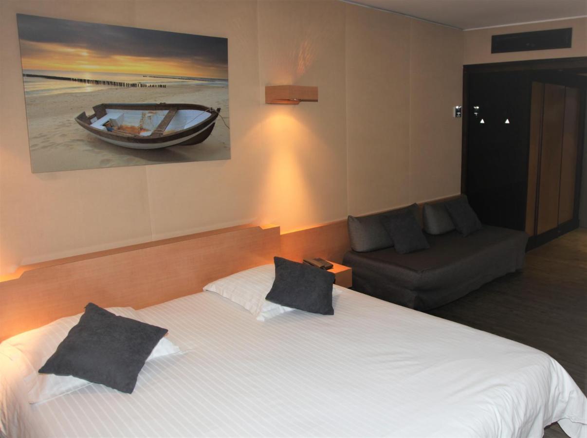 Amiraute Hotel Golf Deauville Touques Eksteriør billede